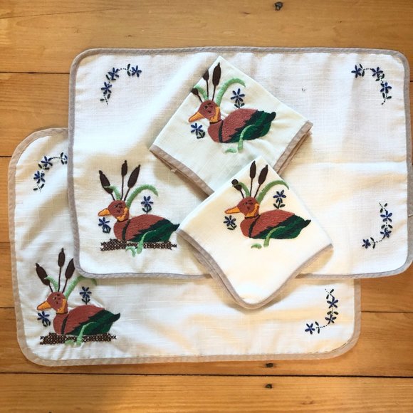 NWOT Vtg Set: Madeira Linen Embroidered Mallard Duck 2 Placemats + 2 Napkins - Picture 6 of 6